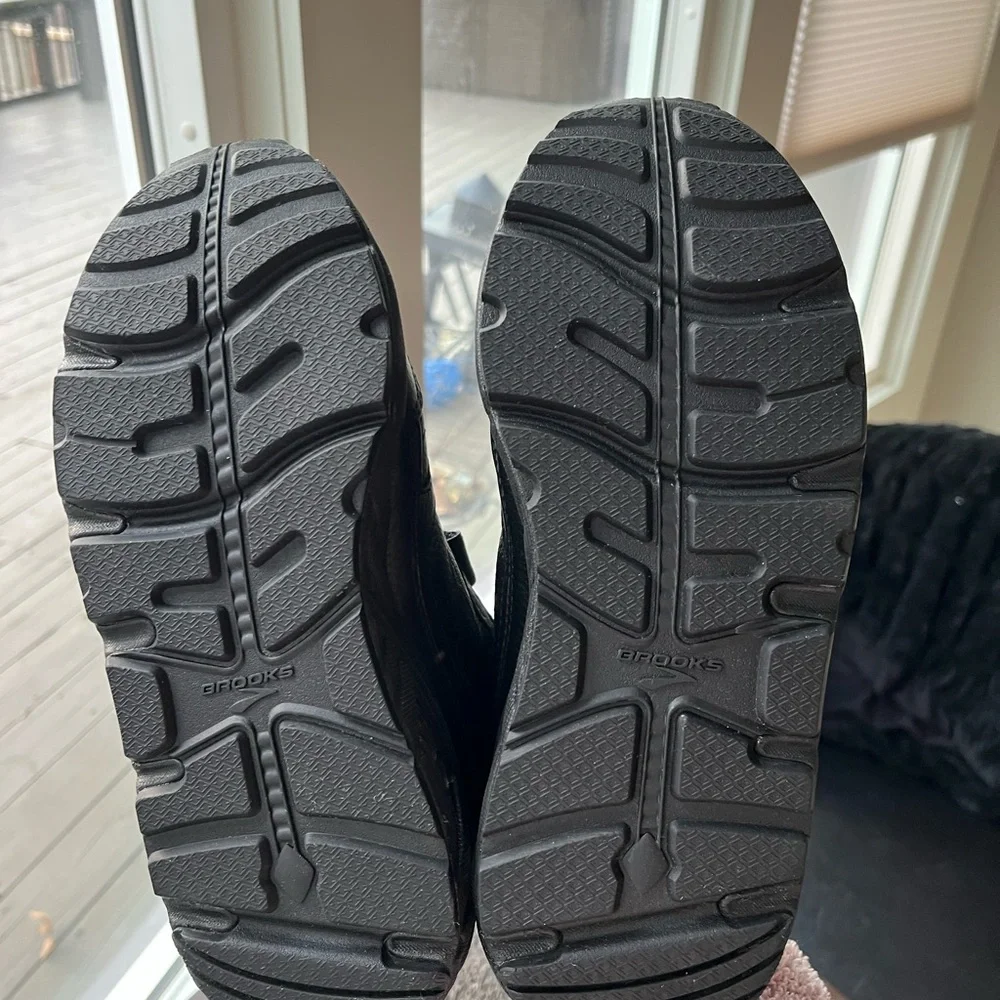 🖤NEW BROOKS ADDICTION WALKER V STRAP WALKING BLACK SHOES 8.5 2E 8.5 EXTRA WIDE - Picture 11 of 11